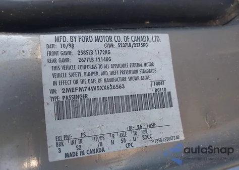 1999 Mercury Grand Marquis Gs из США, поврежденный, VIN 2MEFM74W5XX626563